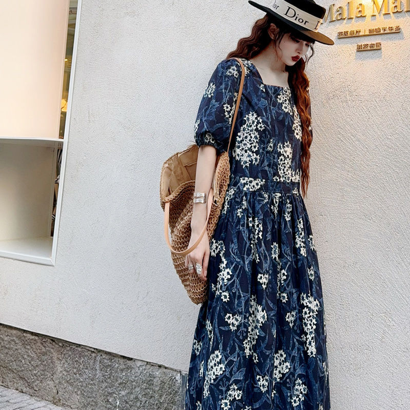 南法渡假風 顯瘦方領連身裙 自帶腰封大尺碼碎花洋裝 浪漫藏肉穿搭