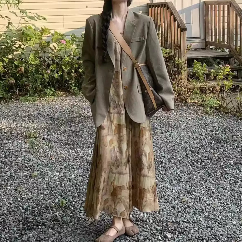 秋裝兩件式套裝 西裝外套＋新東方風吊帶洋裝 氣質高級感 成套穿搭