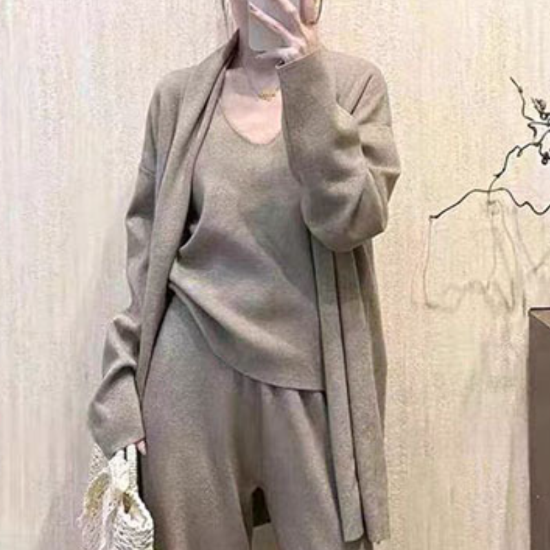 2025秋季新款法式氣質寬鬆長袖毛衣開衫V領吊帶背心高腰闊腿長褲