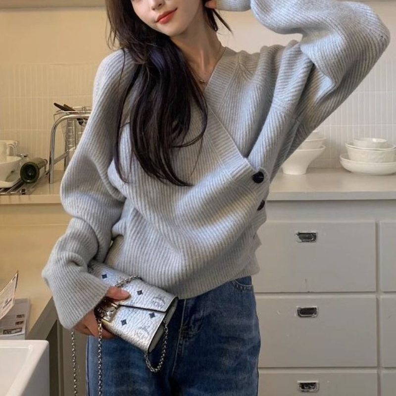 復古慵懶V領短版毛衣 秋冬設計感時尚針織上衣