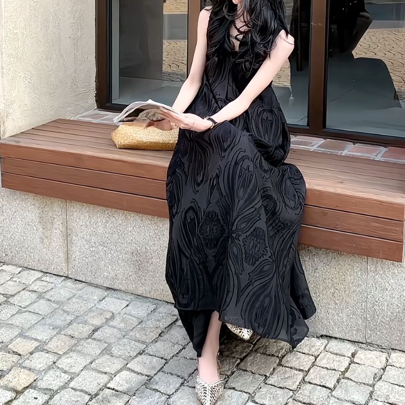 法式提花無袖長洋裝 溫柔氣質寬鬆版型 度假感飄逸設計