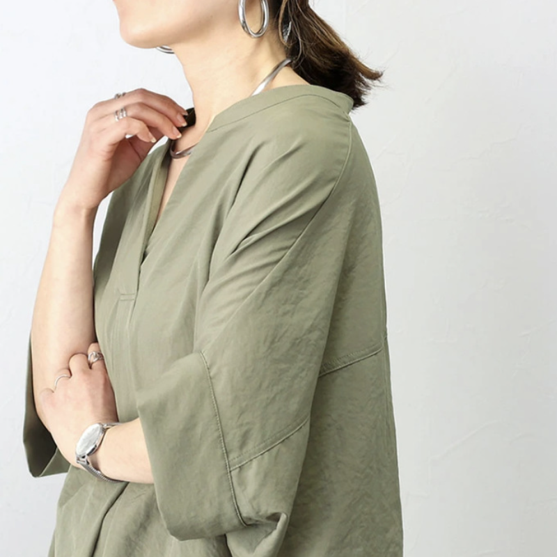 韓國新款V領蝙蝠袖襯衫 半開領寬鬆質感素面上衣 慵懶休閒風