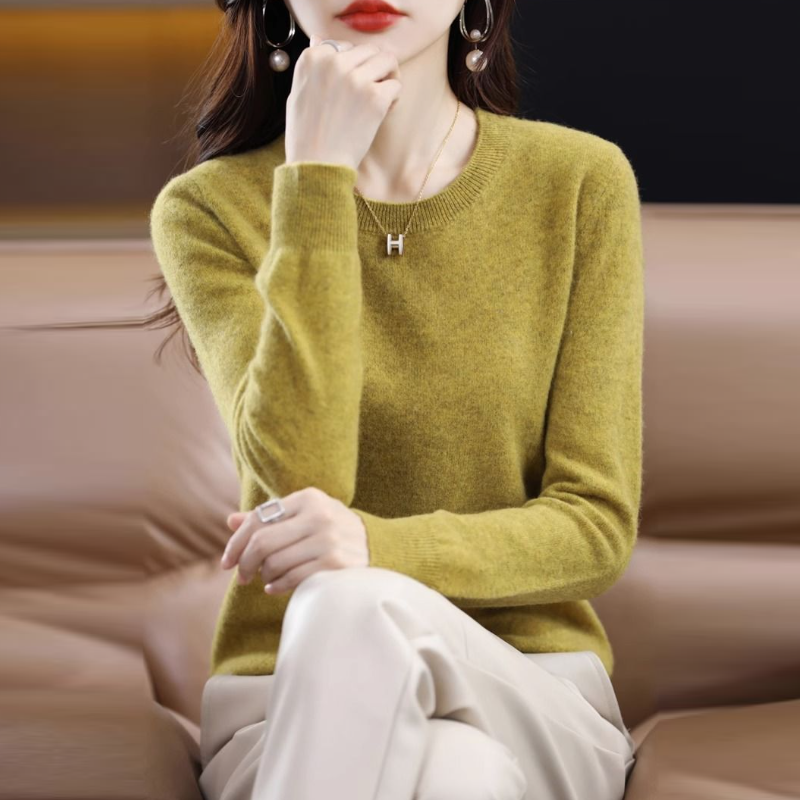 早春柔軟親膚針織上衣 圓領長袖 寬鬆好搭毛衣