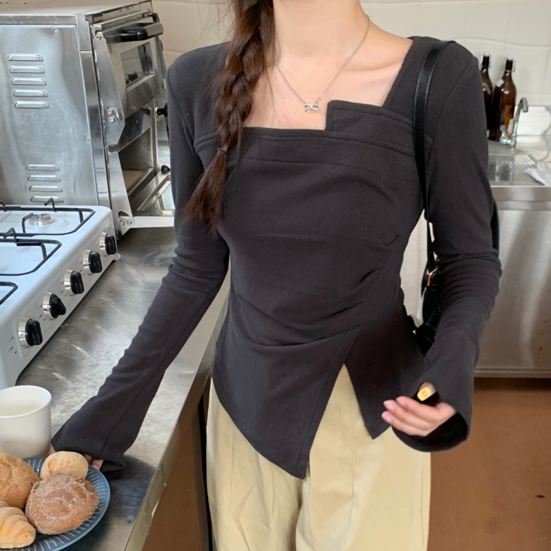 大地色系方領修身上衣（美拉德感）不對稱下襬 開衩＋褶皺 顯瘦內搭長袖