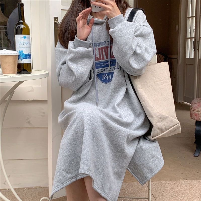 韓系字母印花連帽刷毛洋裝 寬鬆剪裁 過膝側開衩