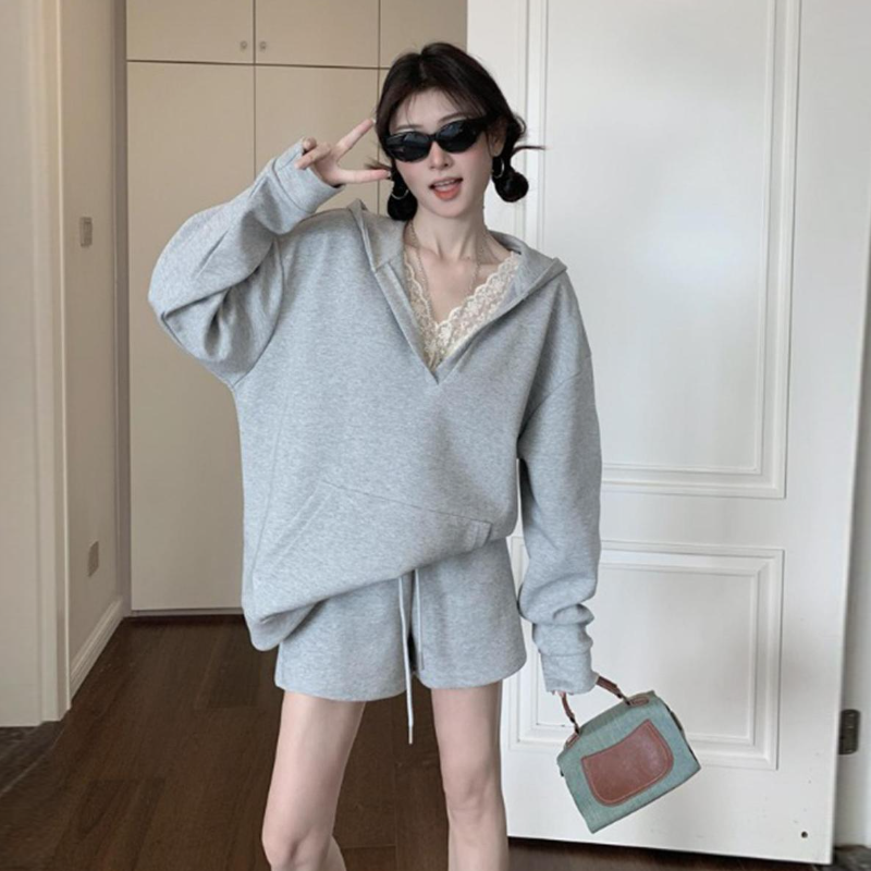 休閒套裝運動系大V連帽+抽繩短褲套裝