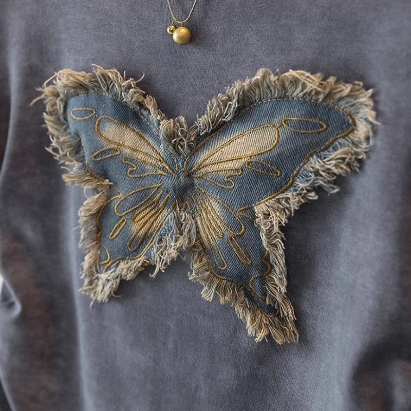 立體蝴蝶設計短袖T恤 微修身版型 百搭氣質上衣