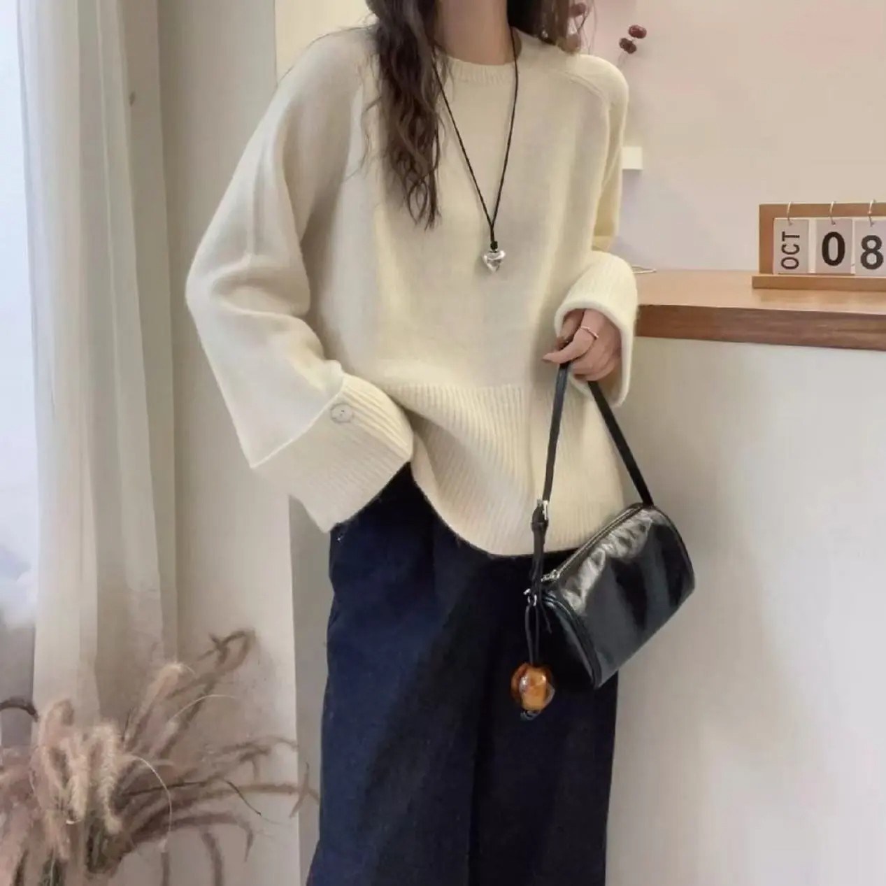圓領慵懶針織上衣 秋冬新款 親膚柔軟 寬鬆版 袖口釦飾 百搭