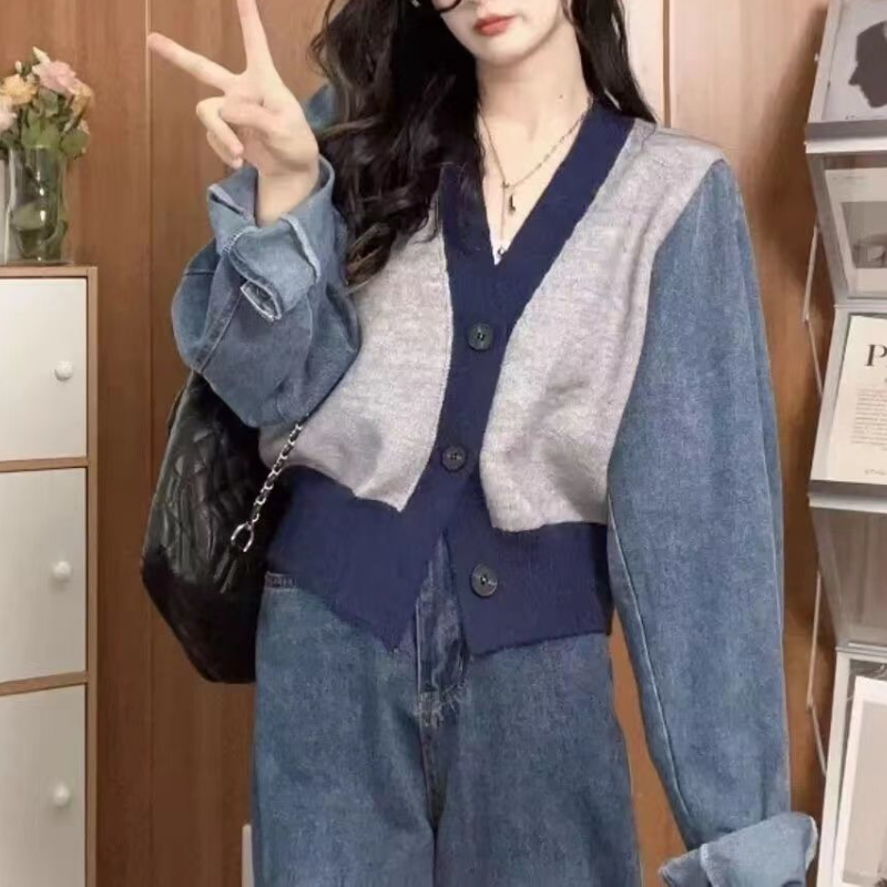 小香風拼接外套 V領針織＋丹寧袖 短版撞色 早秋寬鬆 設計感