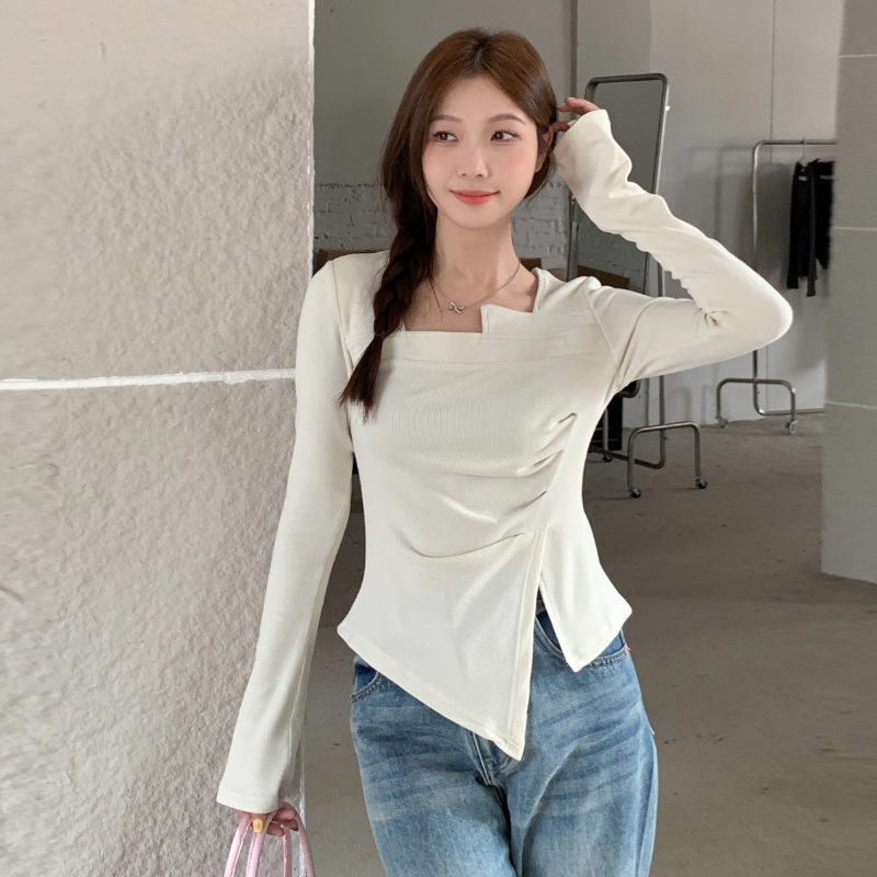 大地色系方領修身上衣（美拉德感）不對稱下襬 開衩＋褶皺 顯瘦內搭長袖