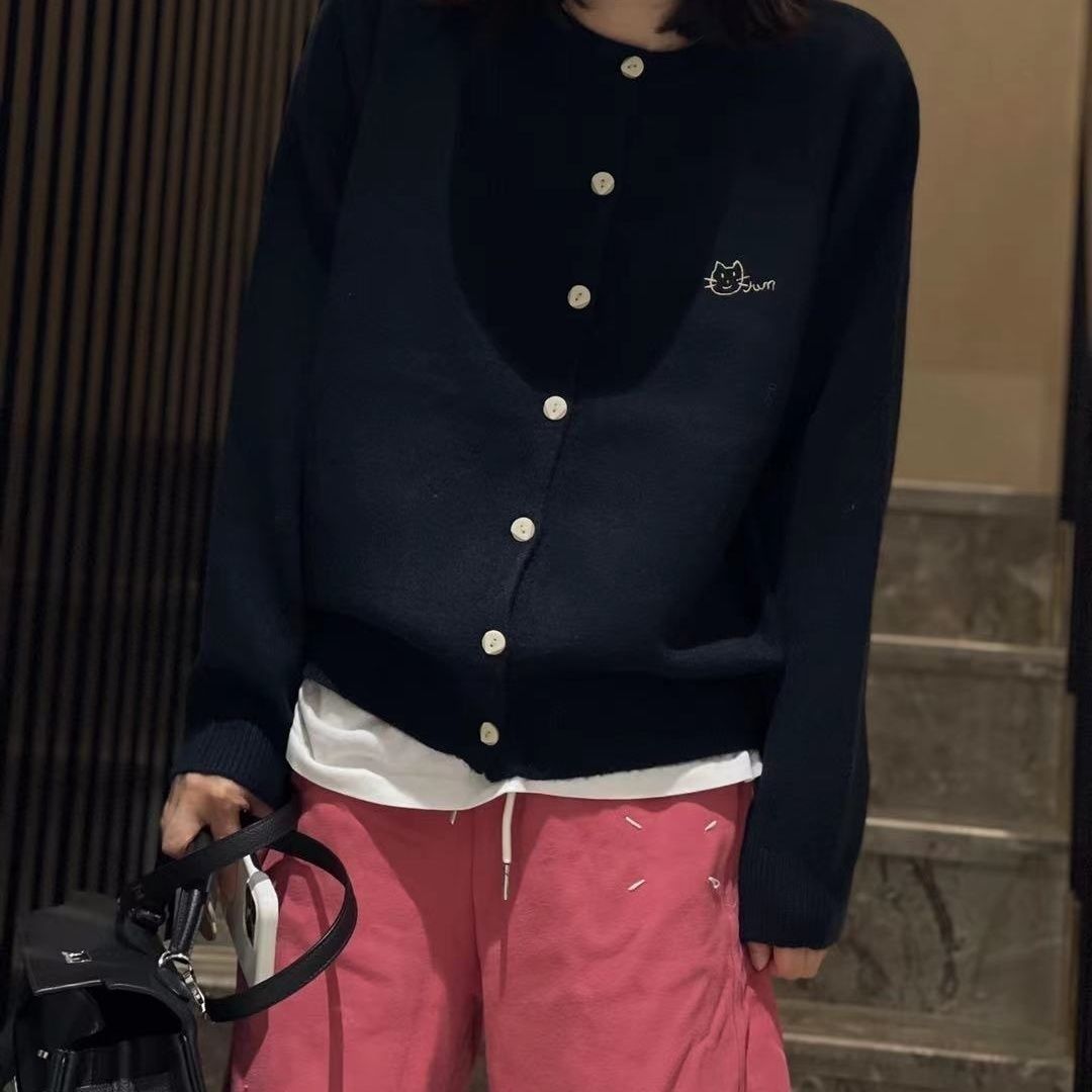 柔軟親膚刺繡針織開襟外套 防曬 復古單排扣