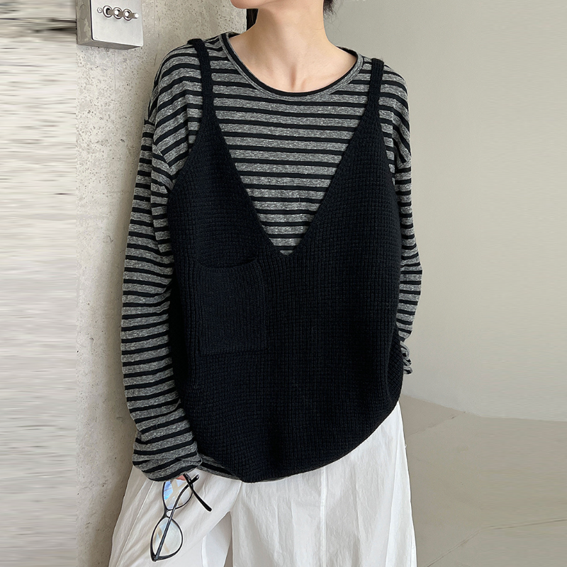 寬鬆針織背心 短版深V 外搭疊穿 慵懶感（Old Money Style）