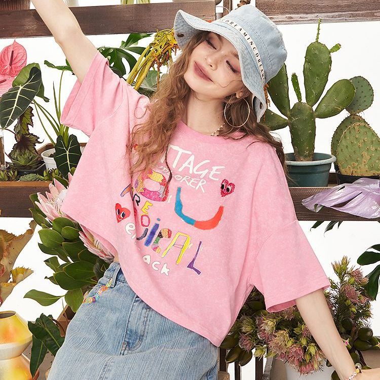 塗鴉字母印花短袖T恤 寬鬆短版休閒款