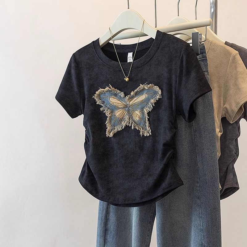 立體蝴蝶設計短袖T恤 微修身版型 百搭氣質上衣