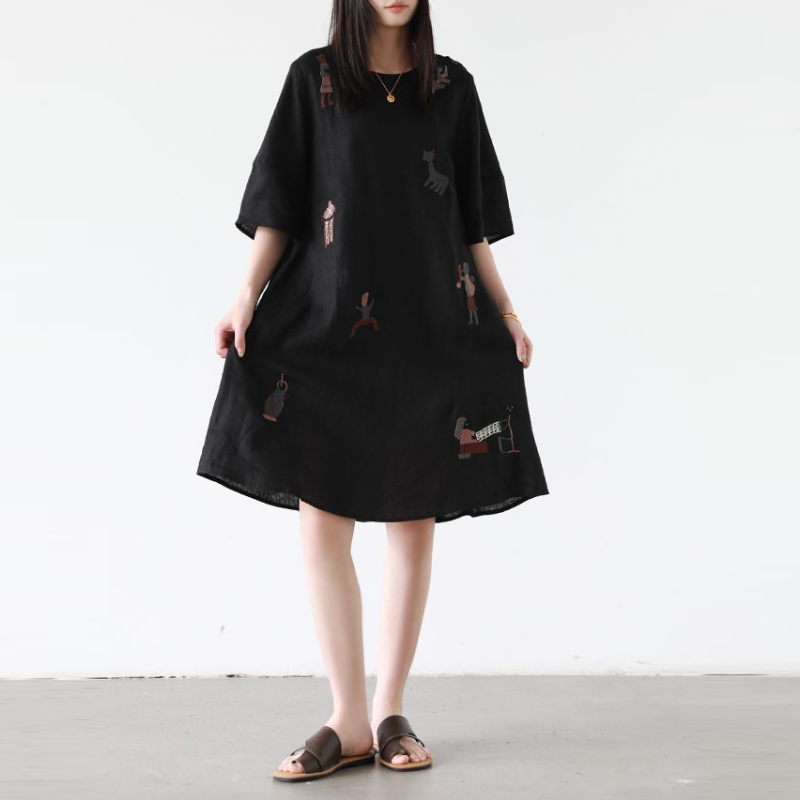 夏季森系刺繡連身裙 圓領寬鬆A字版型 文青甜美洋裝