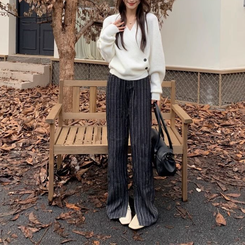 復古慵懶V領短版毛衣 秋冬設計感時尚針織上衣