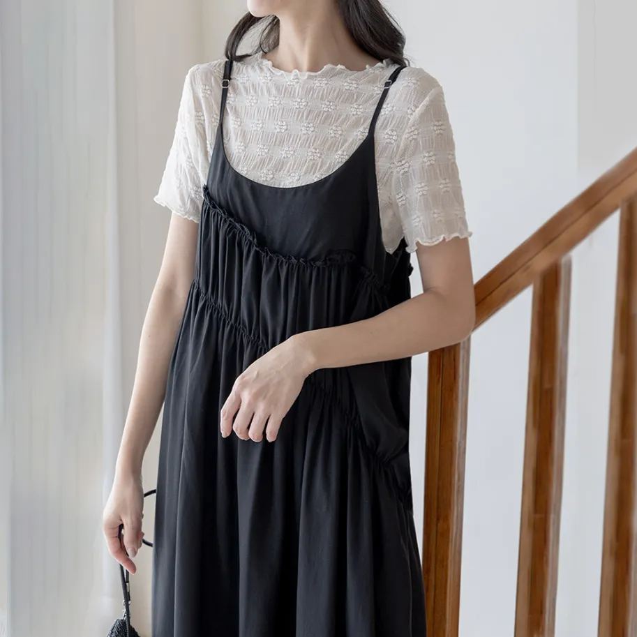 木耳邊花香 透膚 滿版緹花設計上衣*3色