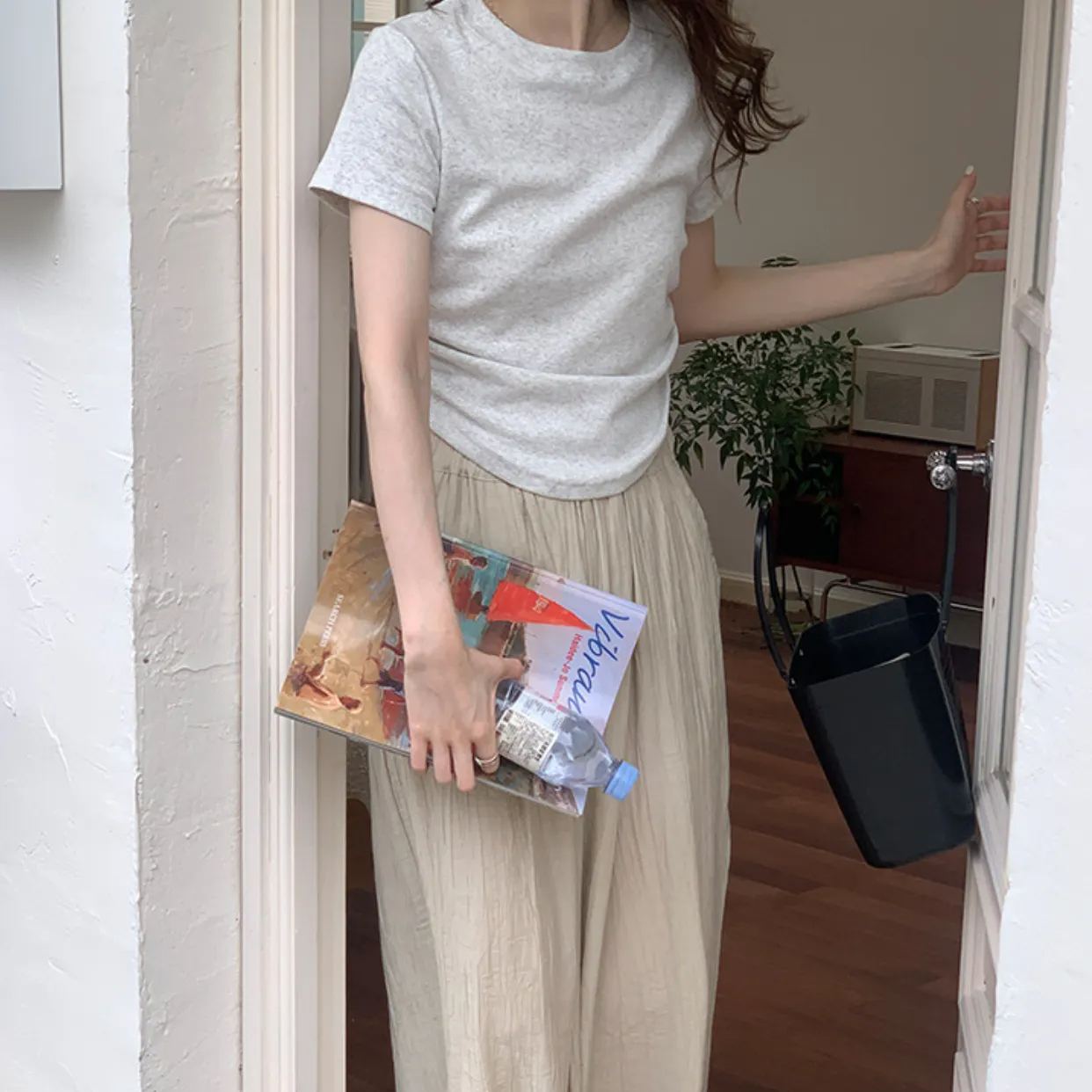 多彩夢幻 收腰抽褶設計款短袖 休閒T恤*4色