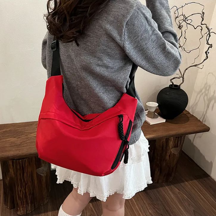 韓系 ‧ 單肩托特餃子包通勤出遊大容量