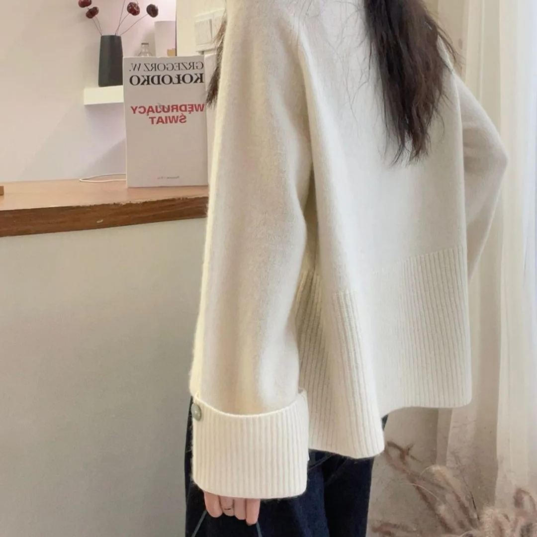 圓領慵懶針織上衣 秋冬新款 親膚柔軟 寬鬆版 袖口釦飾 百搭