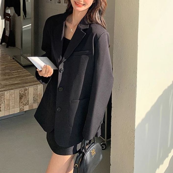 休閒風西裝外套 後背開衩＋蝴蝶結綁帶 設計巧思 春秋百搭