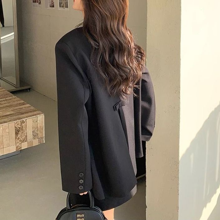 休閒風西裝外套 後背開衩＋蝴蝶結綁帶 設計巧思 春秋百搭