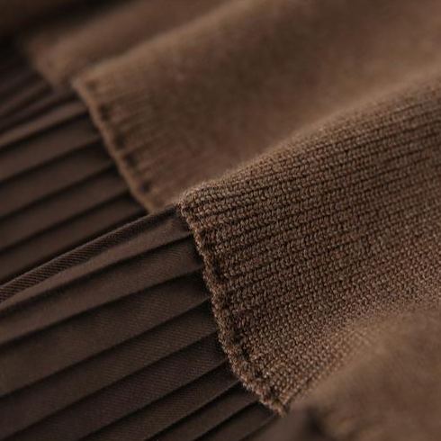 高領針織拼接百褶上衣 寬鬆剪裁 素色氣質 秋冬百搭