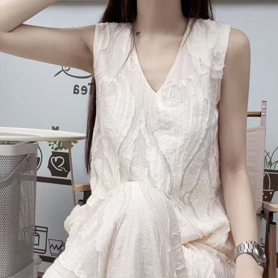 法式提花無袖長洋裝 溫柔氣質寬鬆版型 度假感飄逸設計