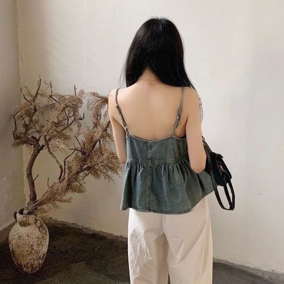 牛仔細肩帶背心 V領荷葉下擺 短版上衣