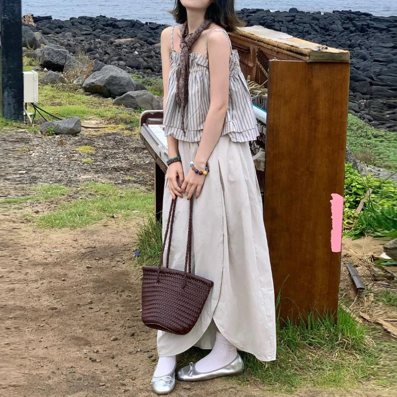 小眾度假套組 荷葉邊吊帶背心 不對稱開衩半身裙 棉感花苞設計 郁金香大擺中長裙