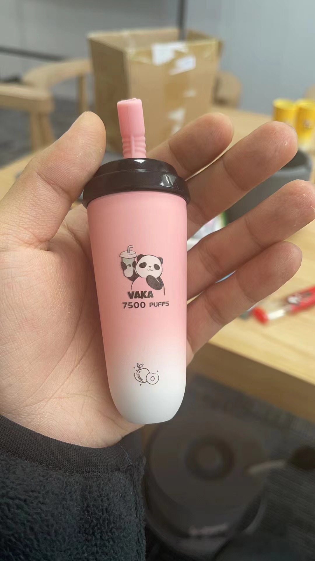 🔥VAKA奶茶杯🔥7500口，台灣現貨 ，一次性電子煙，vaka拋棄式電子煙奶茶杯獨特體驗 