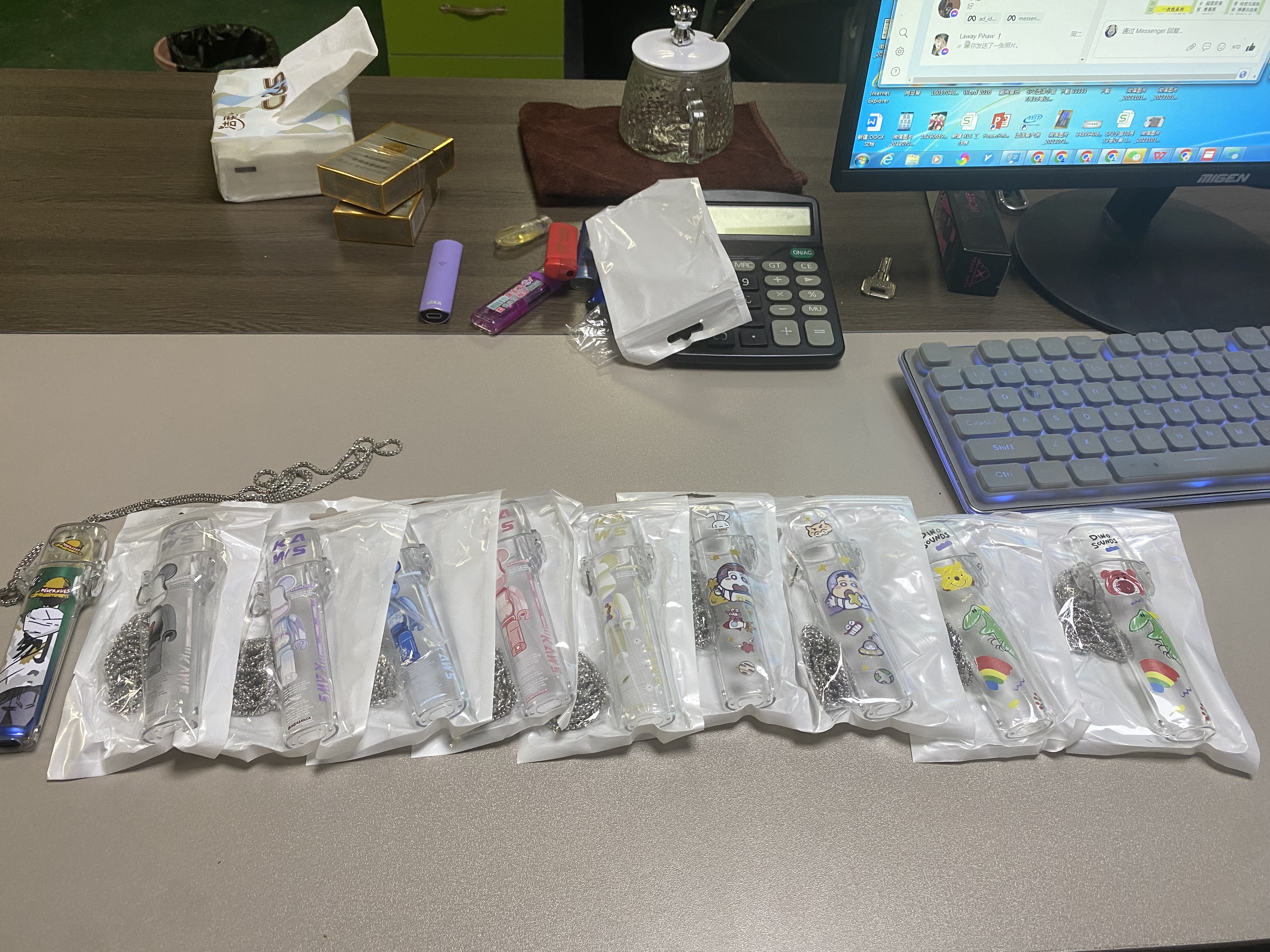 【主機保護套】適用於SP2S , VAKA，SP2S PRO，叮啞 ，殺小 ，思博瑞 潮流拉風保護套 附吊繩 掛繩 彈蓋保護套 桿子 臺灣現貨 電子煙主機 煙彈 拋棄式