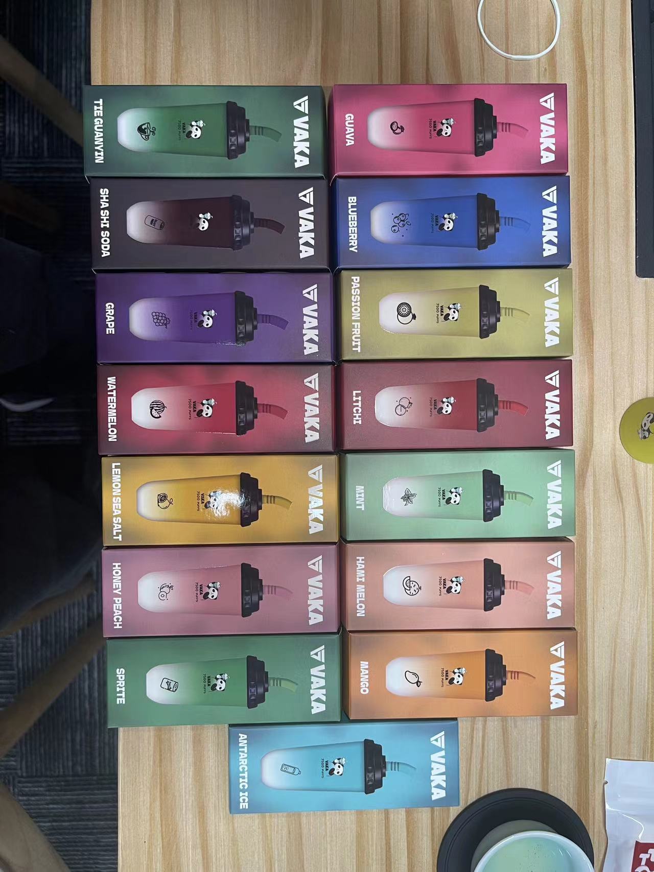 🔥VAKA奶茶杯🔥7500口，台灣現貨 ，一次性電子煙，vaka拋棄式電子煙奶茶杯獨特體驗 