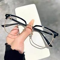 스마트 줌 블루 라이트 차단 노안경