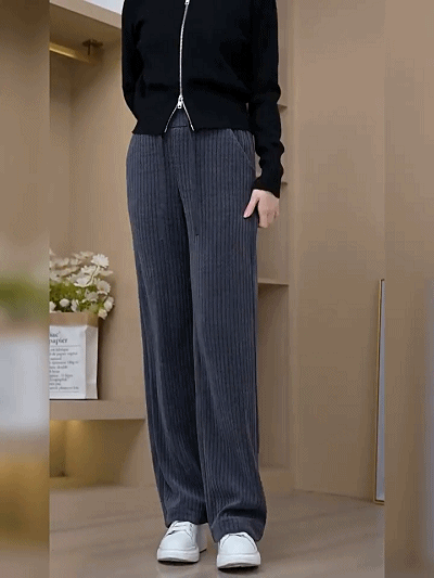 美脚肉厚裏ボアストレートパンツ