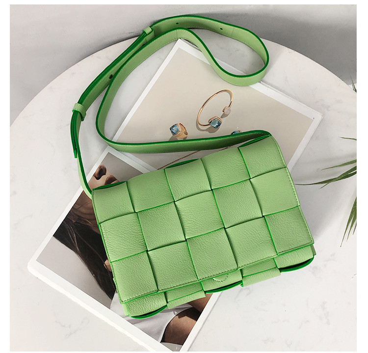 Bottega Veneta Crossbody Box Pouch in Grain de Poudre Pistachio