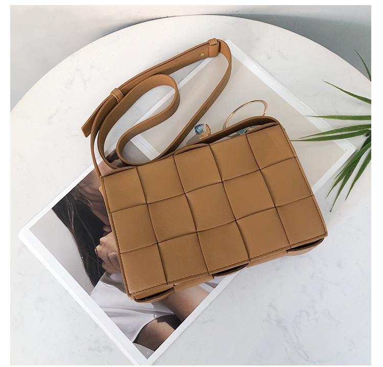Bottega Veneta Crossbody Box Pouch in Caramel