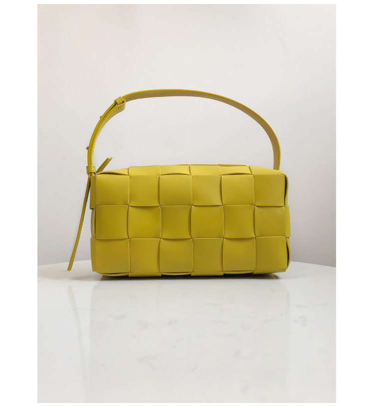 Bottega Veneta Shoulder Bag in Pollen (709360)