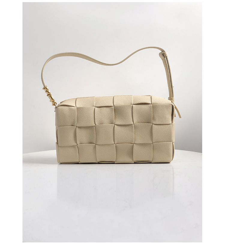 Bottega Veneta Shoulder Bag in Oatmeal