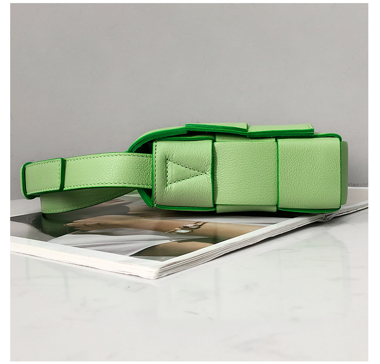 Bottega Veneta Crossbody Box Pouch in Grain de Poudre Pistachio