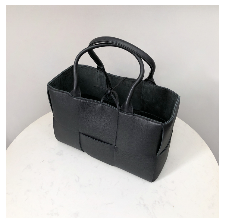 Bottega Veneta Small Tote in Black