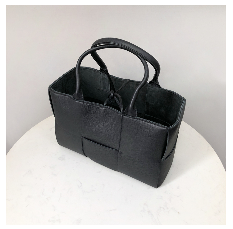 Bottega Veneta Small Tote in Black