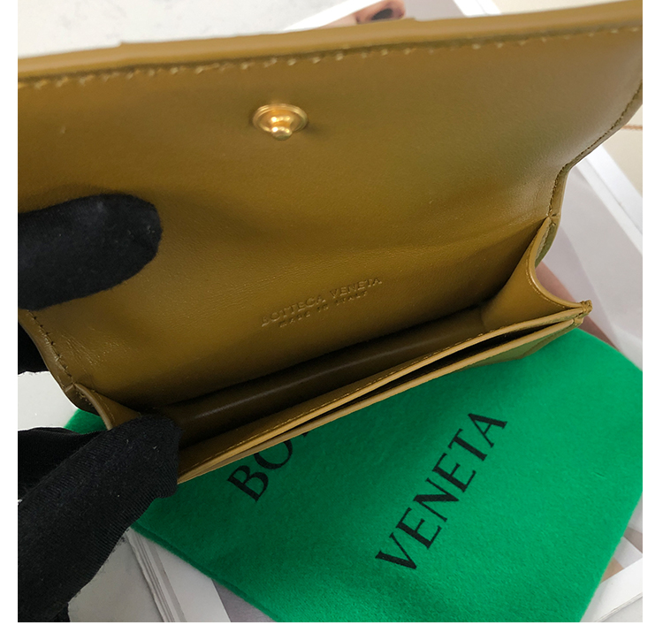 Bottega Veneta Snap Card Case in Oak Brown