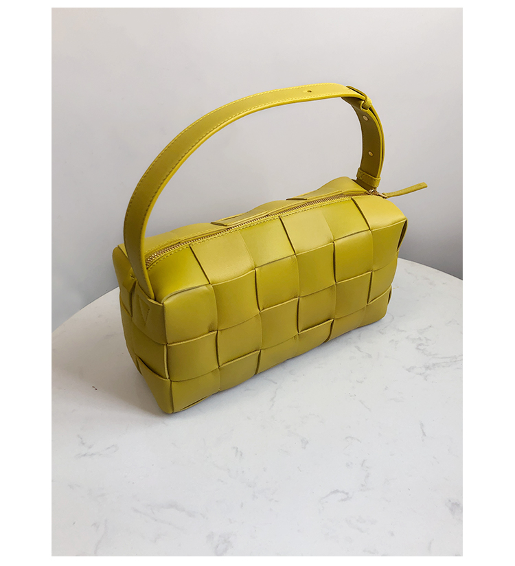 Bottega Veneta Shoulder Bag in Pollen (709360)
