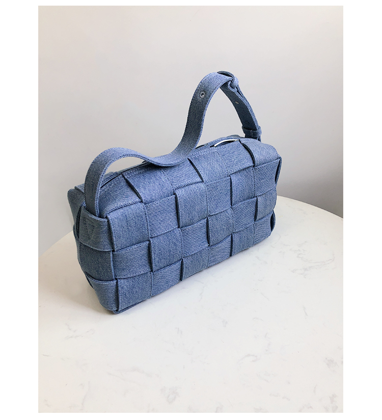 Bottega Veneta Shoulder Bag in Washed Indigo Denim (709628)