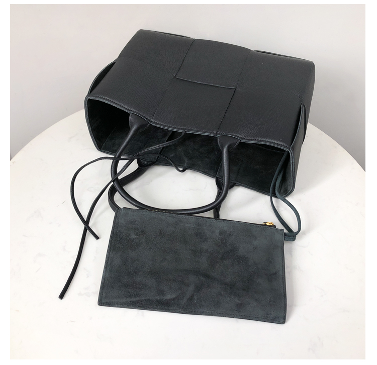 Bottega Veneta Small Tote in Black