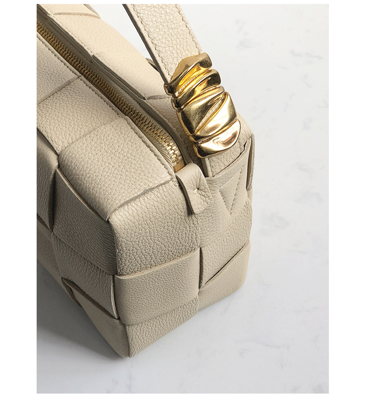 Bottega Veneta Shoulder Bag in Oatmeal
