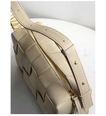 Bottega Veneta Shoulder Bag in Oatmeal