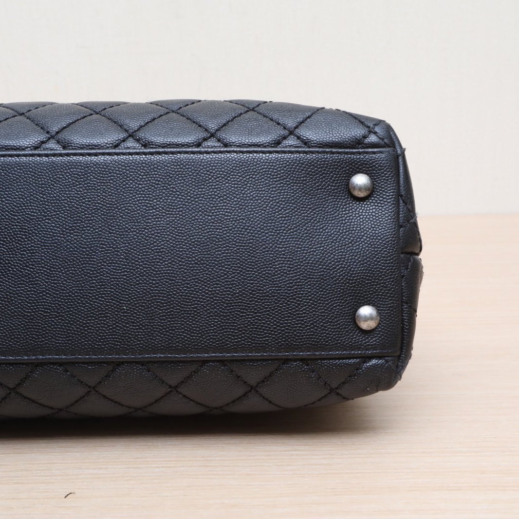 *CHANEL Coco Handle Extra Large MAXI-Hana Vintage