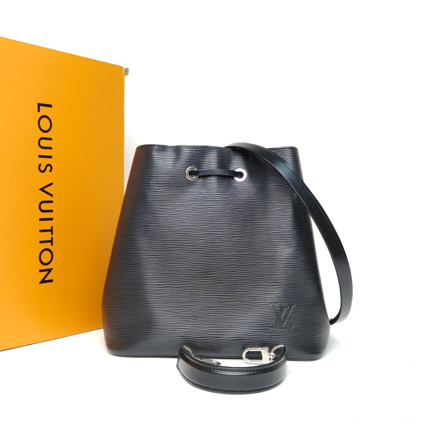 LOUIS VUITTON NÉONOÉ Bucket Bag Medium 26-Hana Vintage